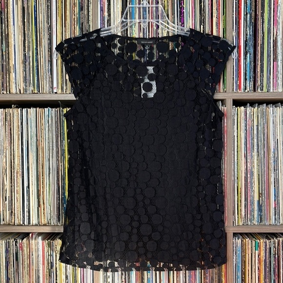 NWT Saks Fifth Avenue Polka dot Lace Sleeveless Top in Black Size Small - Picture 2 of 3